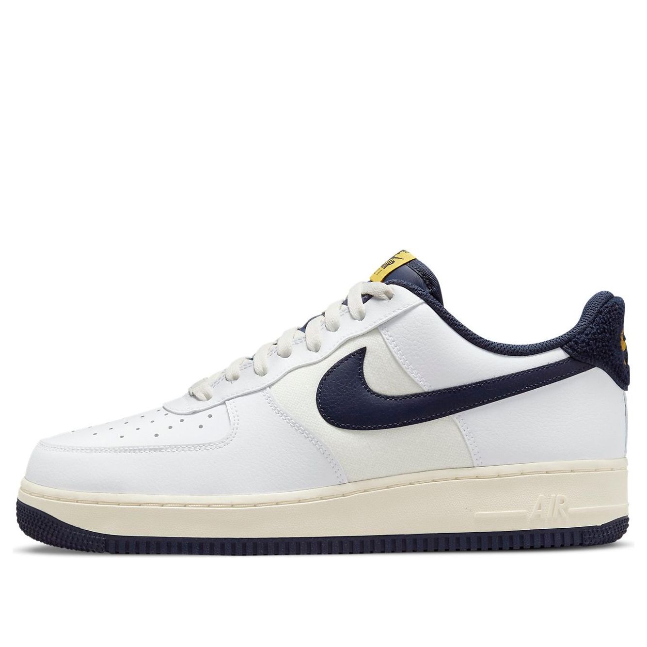 Nike Air Force 1 '07 LV8 'Varsity Jacket - Michigan'