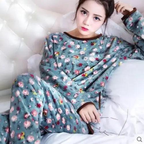 New Flannel Pajamas Nightwear Sleepwear Set Winter Warm Simple Long Sleeve Leisure Pure Color Lovely Women Home Wear Suit Pajama Set Warm Flannel Pajamas Set For Women Thick Coral Velvet Long Sleeve Pajamas Sets