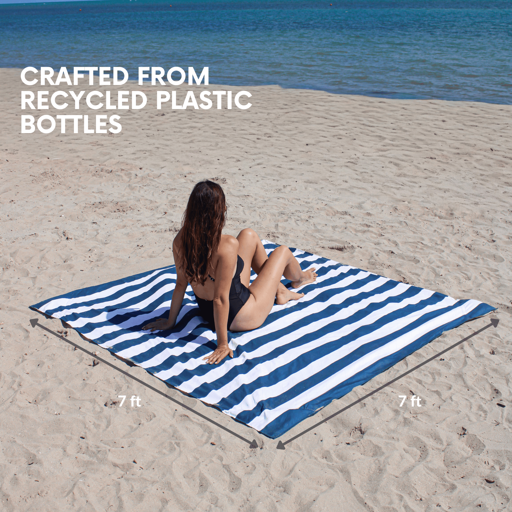 Oversized Waterproof & Sand-Repellent Beach Blanket with Umbrella Port