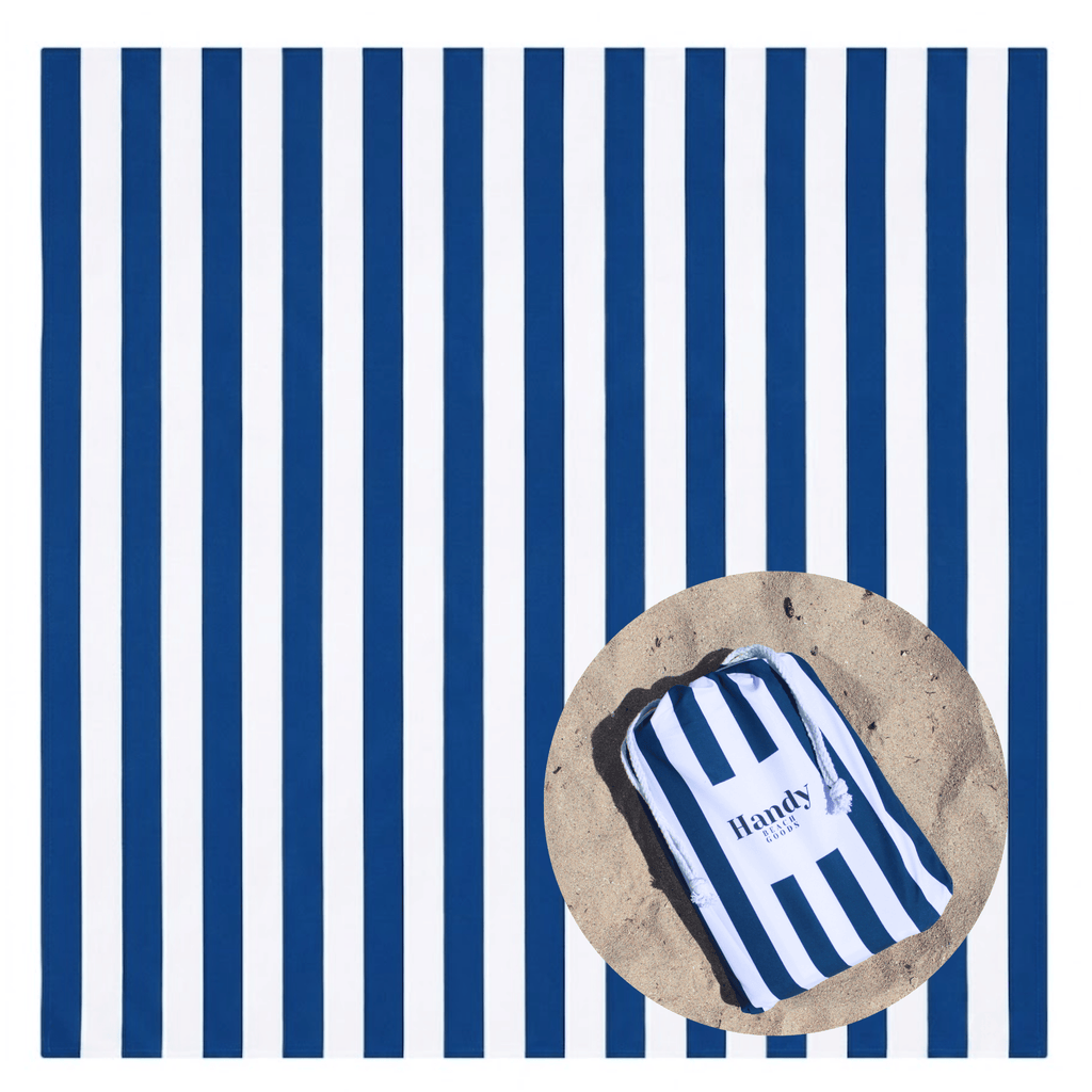 Oversized Waterproof & Sand-Repellent Beach Blanket with Umbrella Port