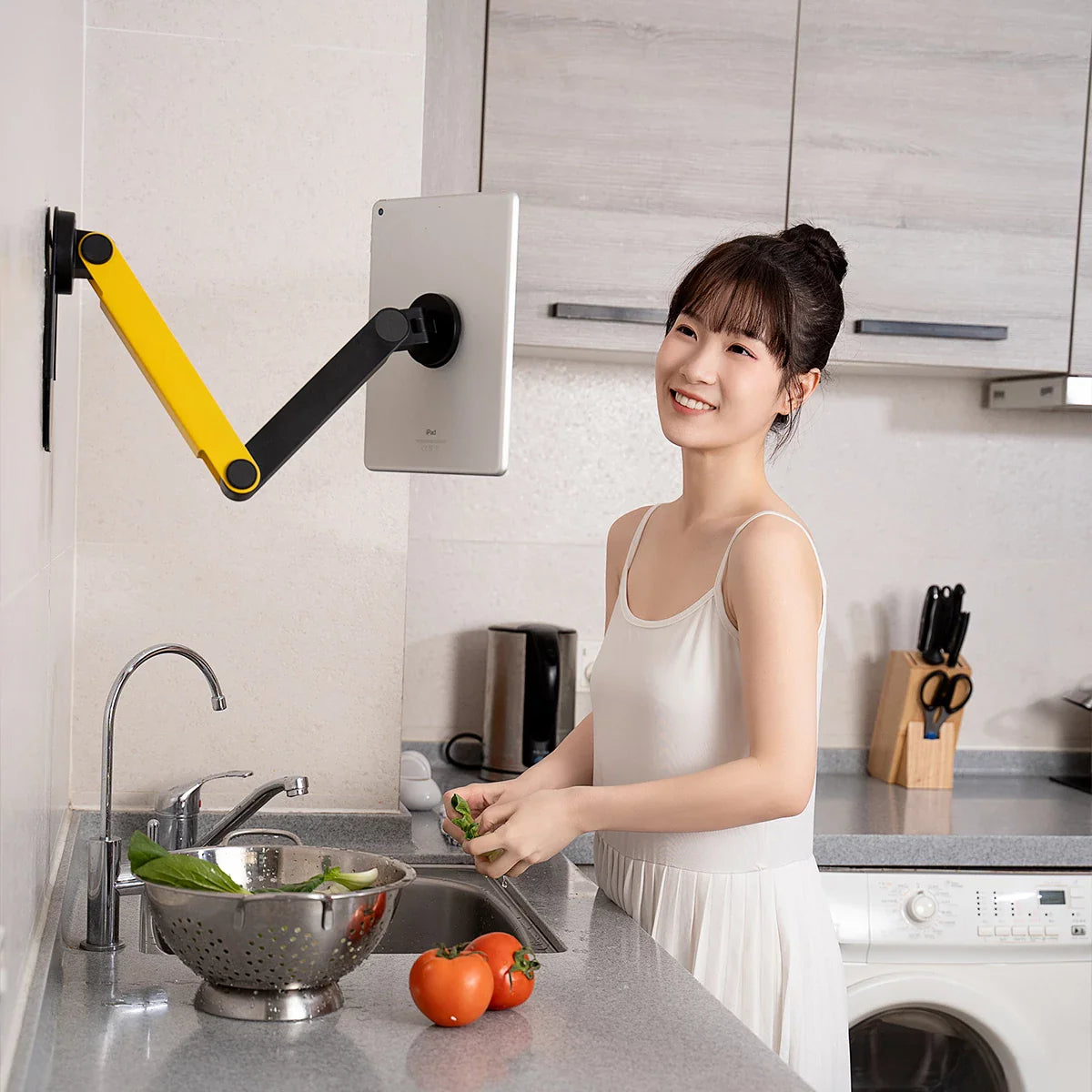 Fansdreams™ Wall Mount Adjustable Magnetic Phone & Tablet Holder Cool Gadget