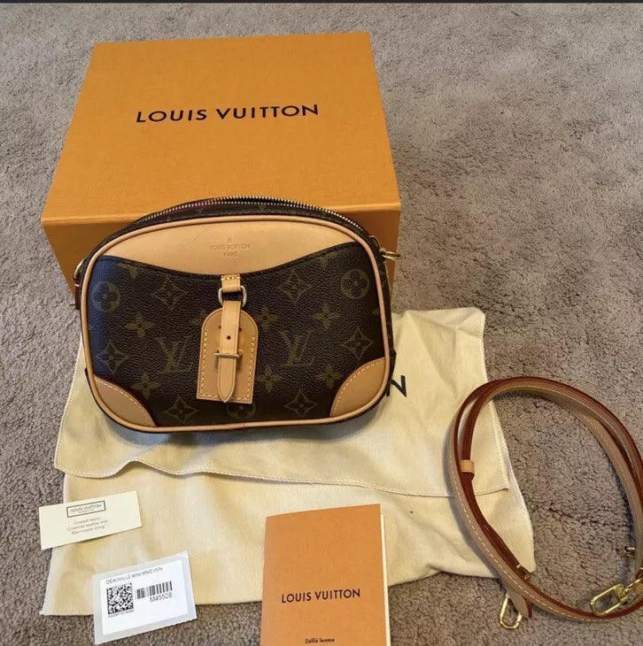 Louis Vuitton Monogram Mini Deauville Crossbody Bag Banlieue91
