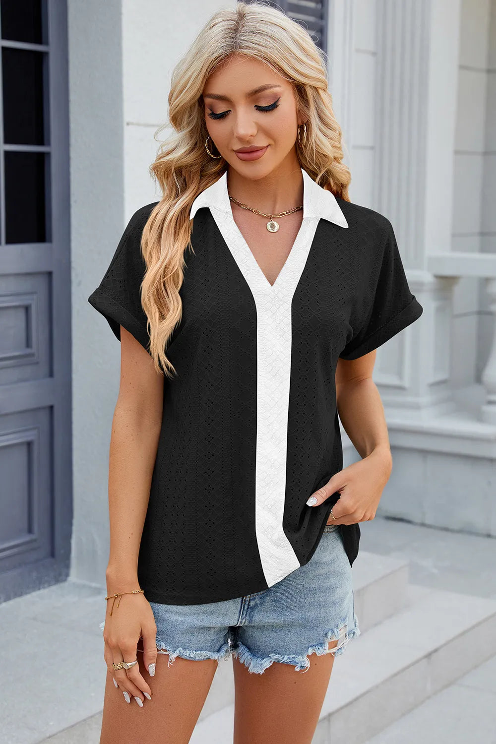 V-neck contrasting short sleeved loose T-shirt top for women V.I.P Digital Presence