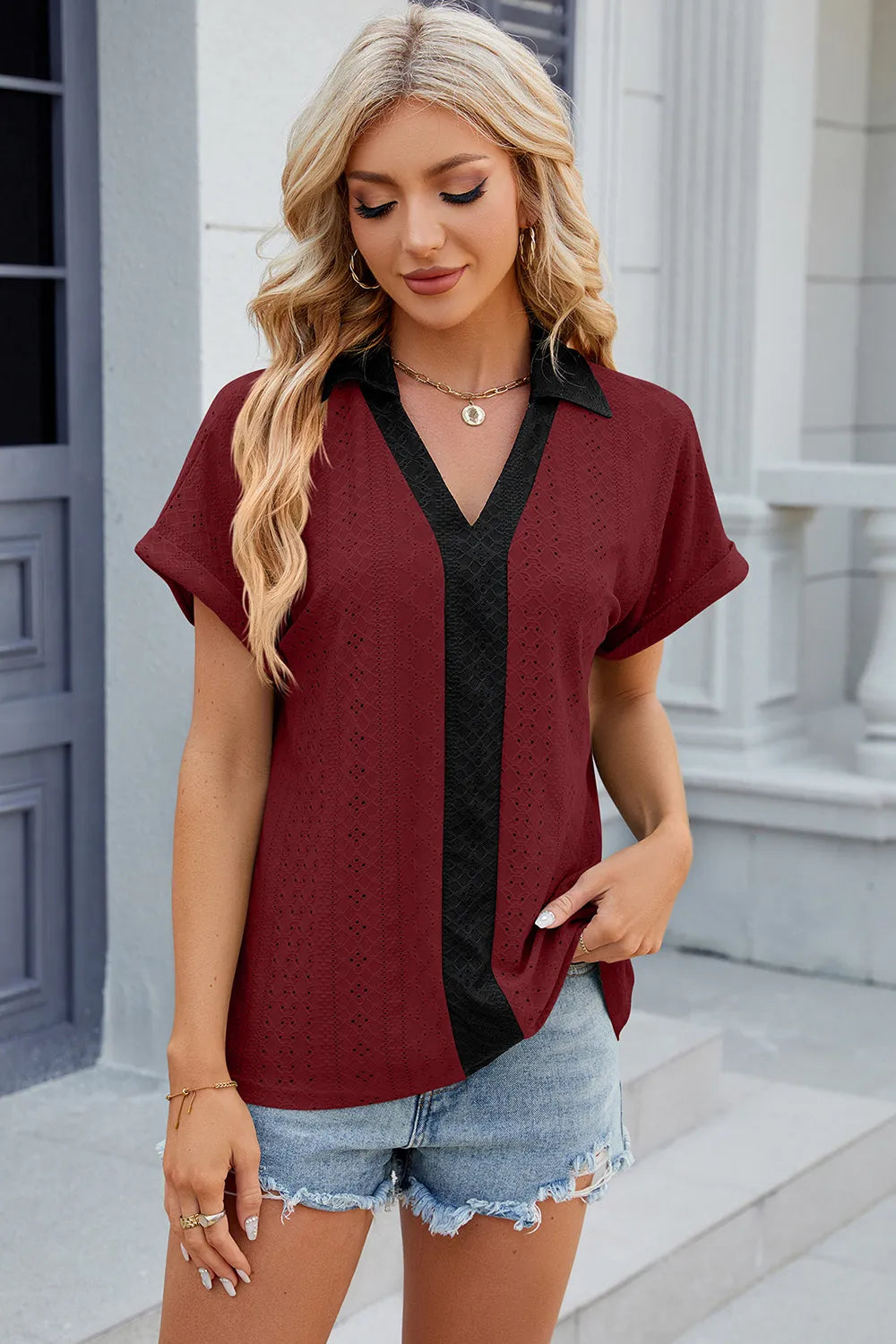 V-neck contrasting short sleeved loose T-shirt top for women V.I.P Digital Presence